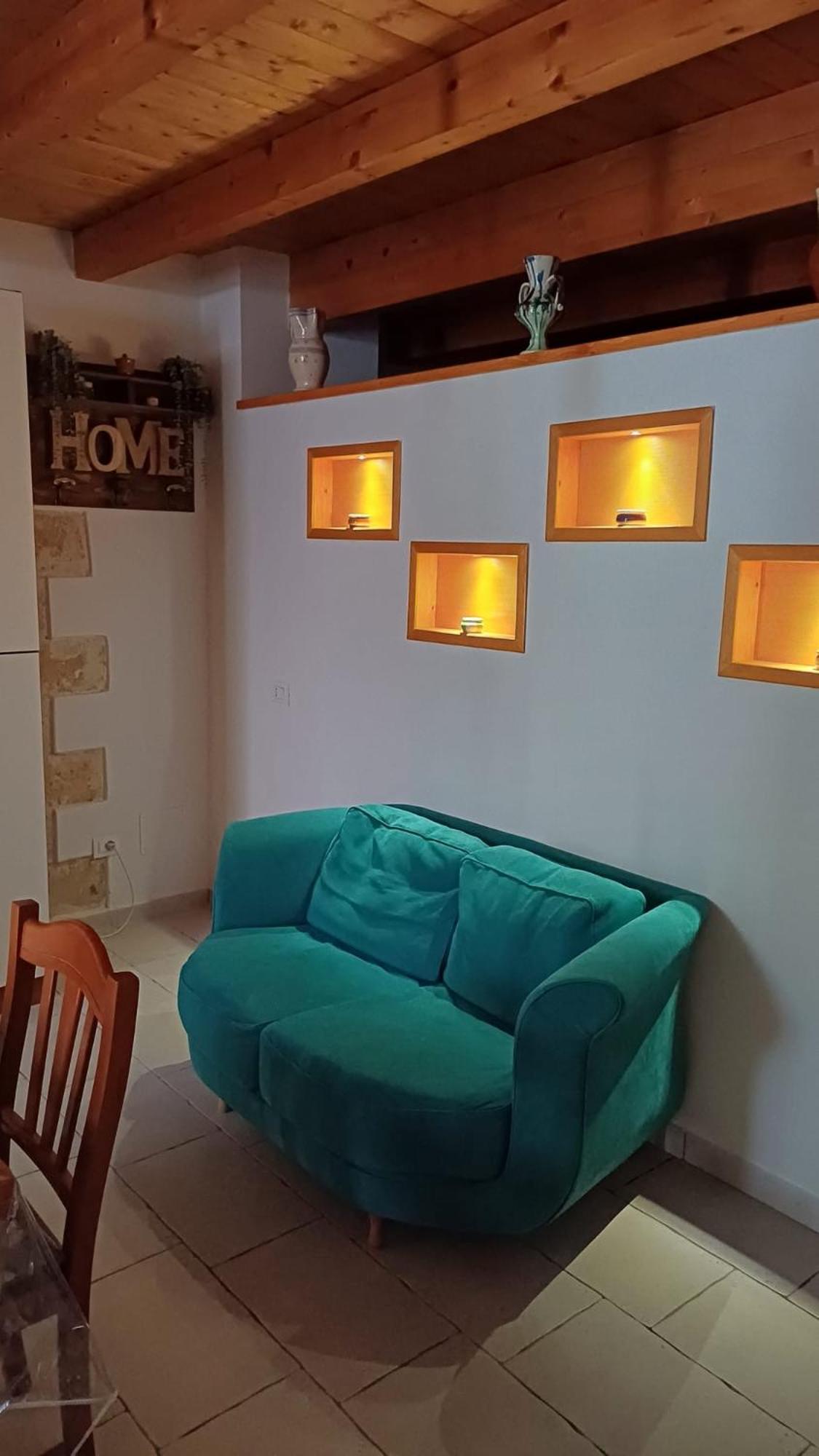 Casa Di Nonna Rosa Bed & Breakfast คาโนซา ดิ พูเจลีย ภายนอก รูปภาพ